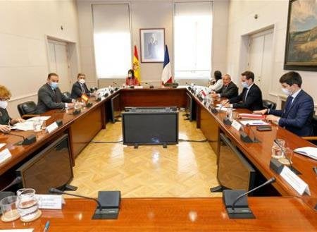 ESPAÑA Y FRANCIA ESTRECHAN SU COLABORACIÓN EN EL DESARROLLO DE LA CONDUCCIÓN AUTOMATIZADA Y CONECTADA